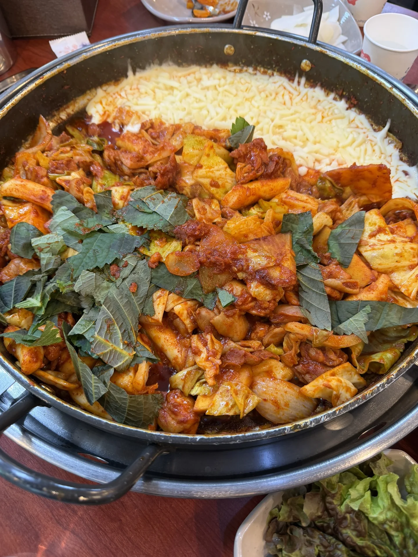 철판 닭갈비 점심 식사