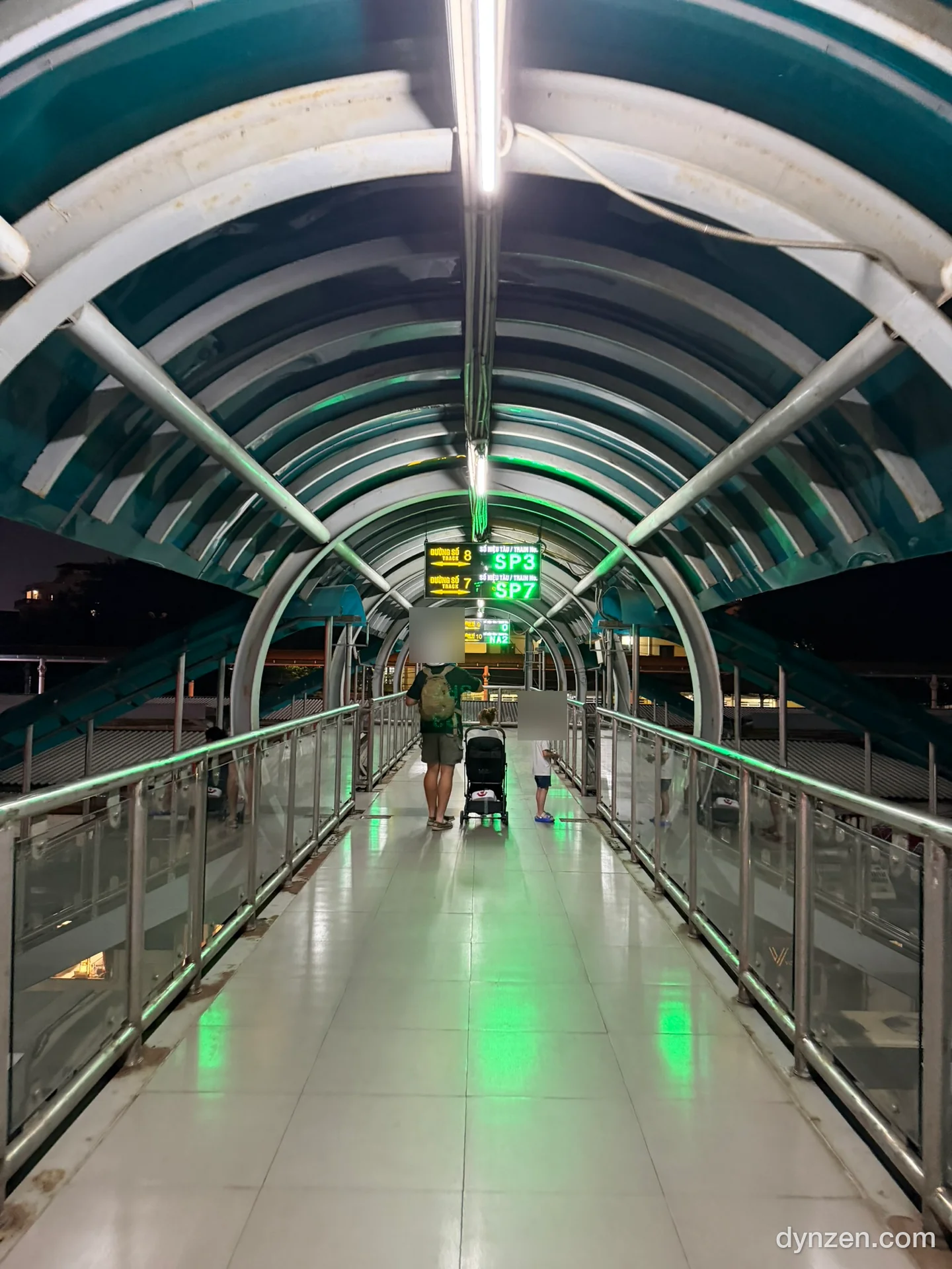 Overpass to the Hanoi Station platforms, signboard showing SP3 and SP7