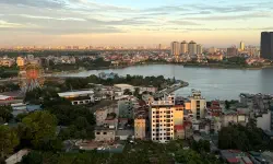 Featured image of post [Hanoi & Sapa #9] West Lake Rest, Hoan Kiem Tour Bus, Home